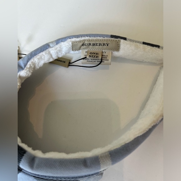 BURBERRY SUN VISOR IN CLASSIC BLUE PLAID | NEW WITH TAGS - Picture 2 of 6